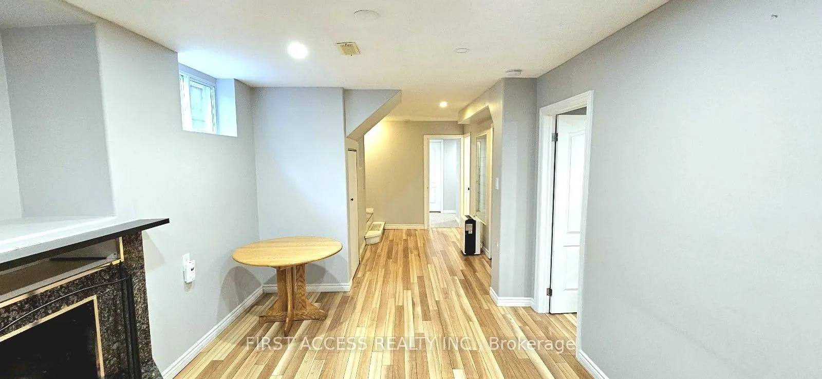 Photo 3 of 42 Rosenfeld Drive N, Barrie, Grove East — HOMEH