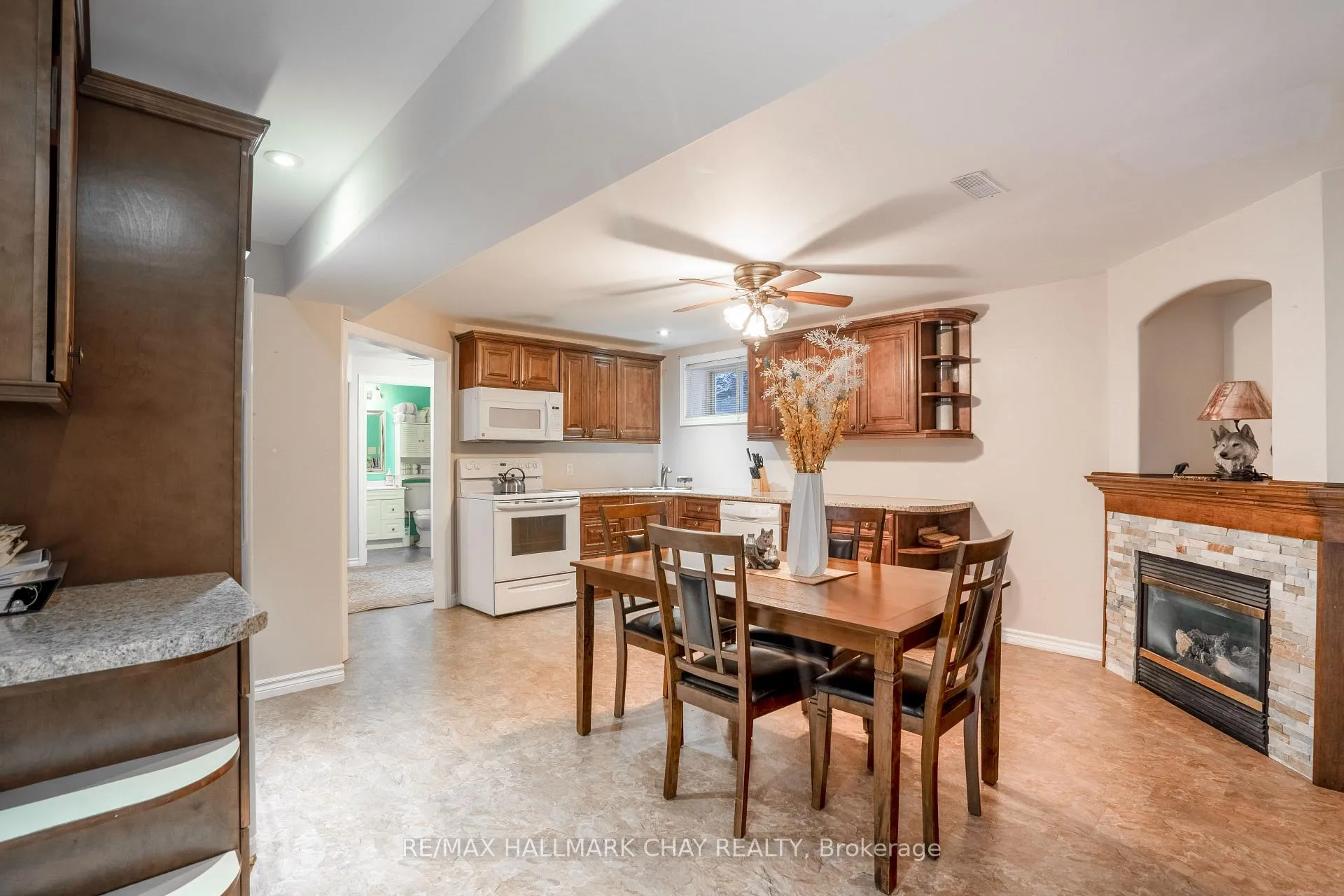 Photo 11 of 100 Cumming Drive, Barrie, Ardagh — HOMEH