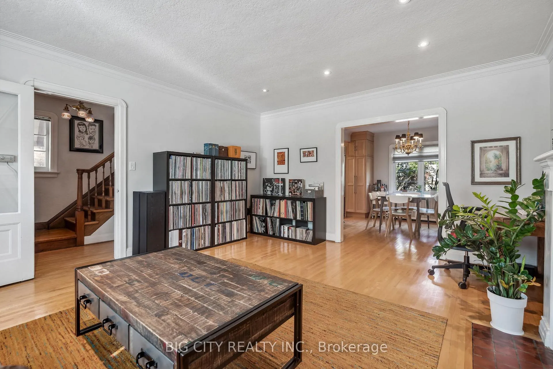 Photo 6 of 668 Eglinton Avenue E, Toronto, Leaside — HOMEH
