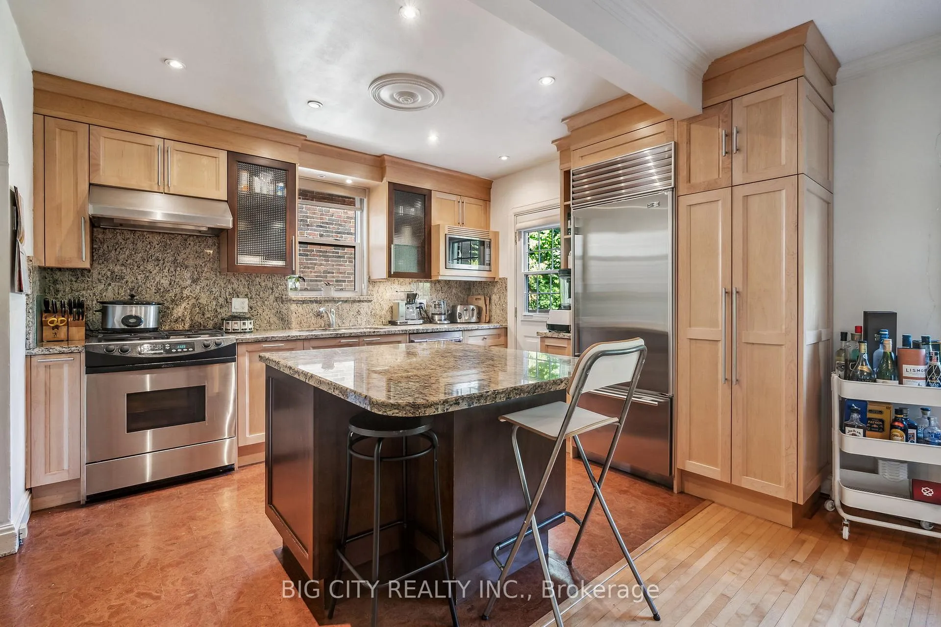 Photo 12 of 668 Eglinton Avenue E, Toronto, Leaside — HOMEH