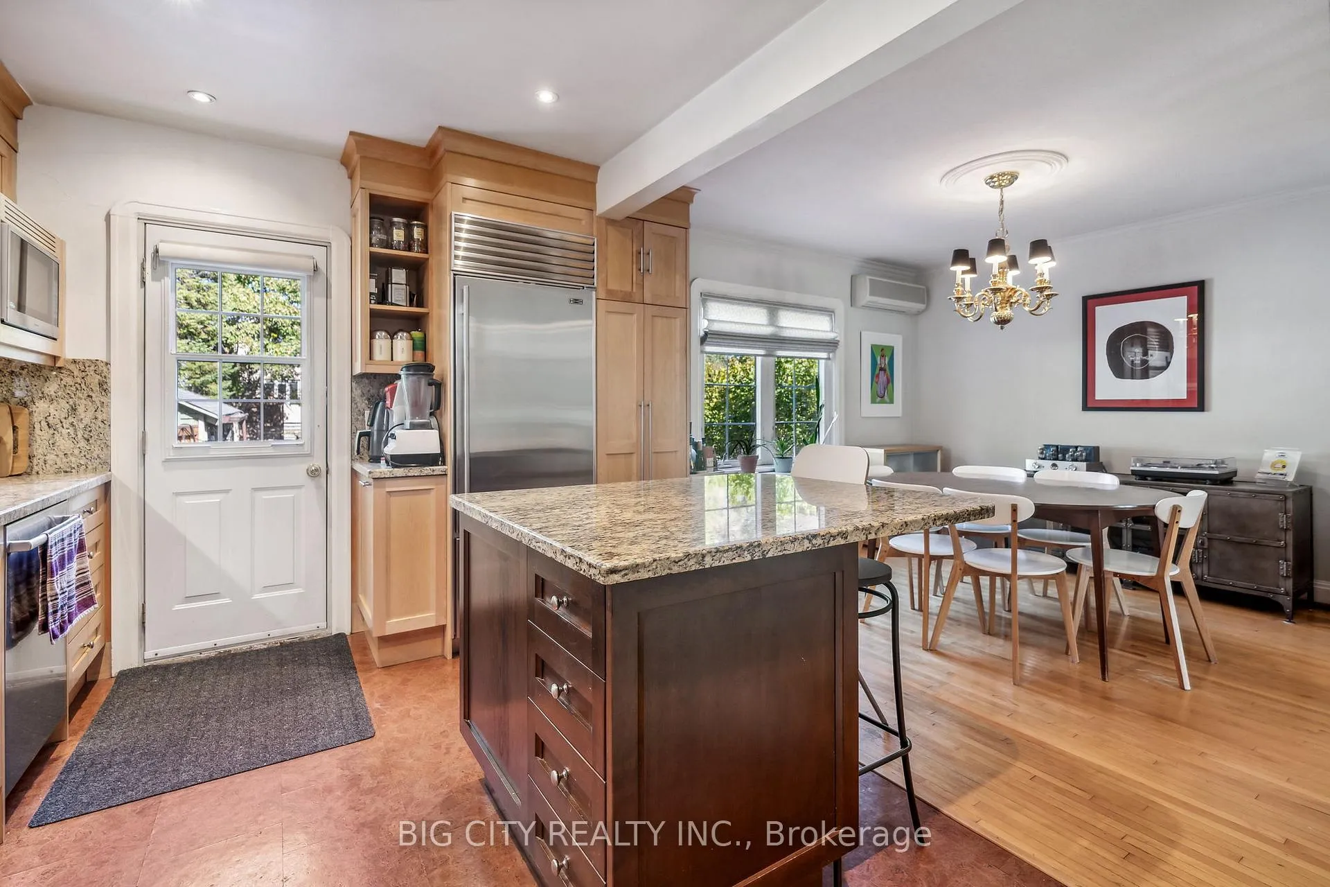 Photo 14 of 668 Eglinton Avenue E, Toronto, Leaside — HOMEH