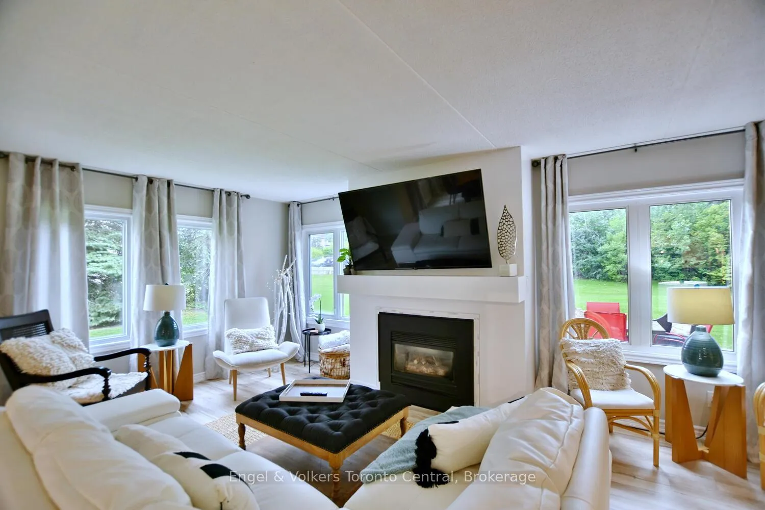 Photo 3 of Unit 121, 169 Jozo Weider Boulevard, Blue Mountains — HOMEH