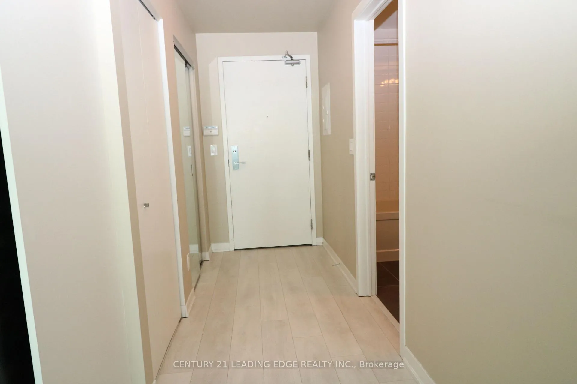 Photo 7 of Unit 909, 150 East Liberty Street, Toronto, Niagara — HOMEH