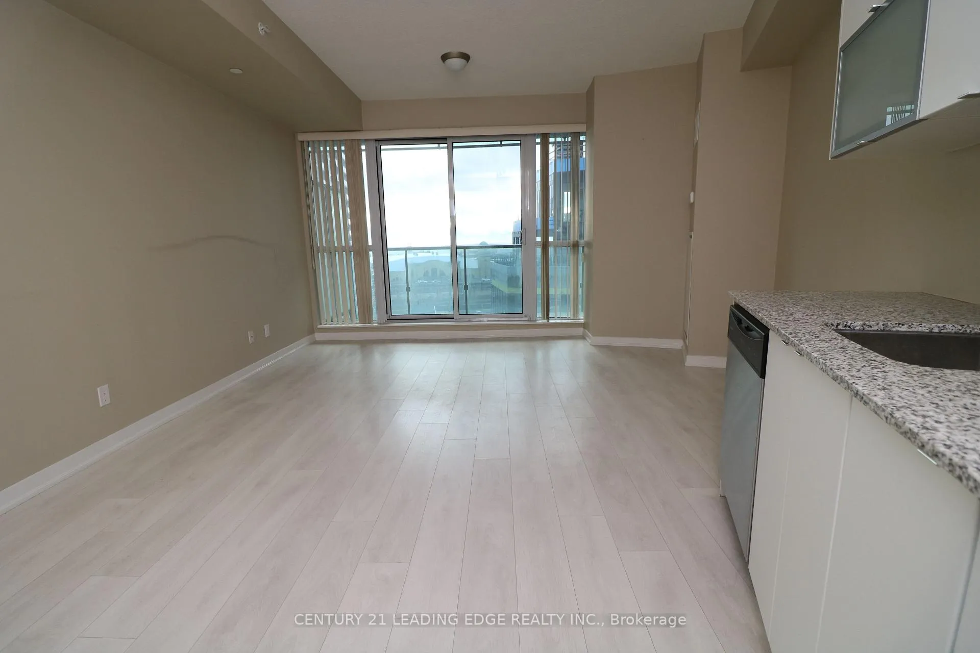 Photo 8 of Unit 909, 150 East Liberty Street, Toronto, Niagara — HOMEH