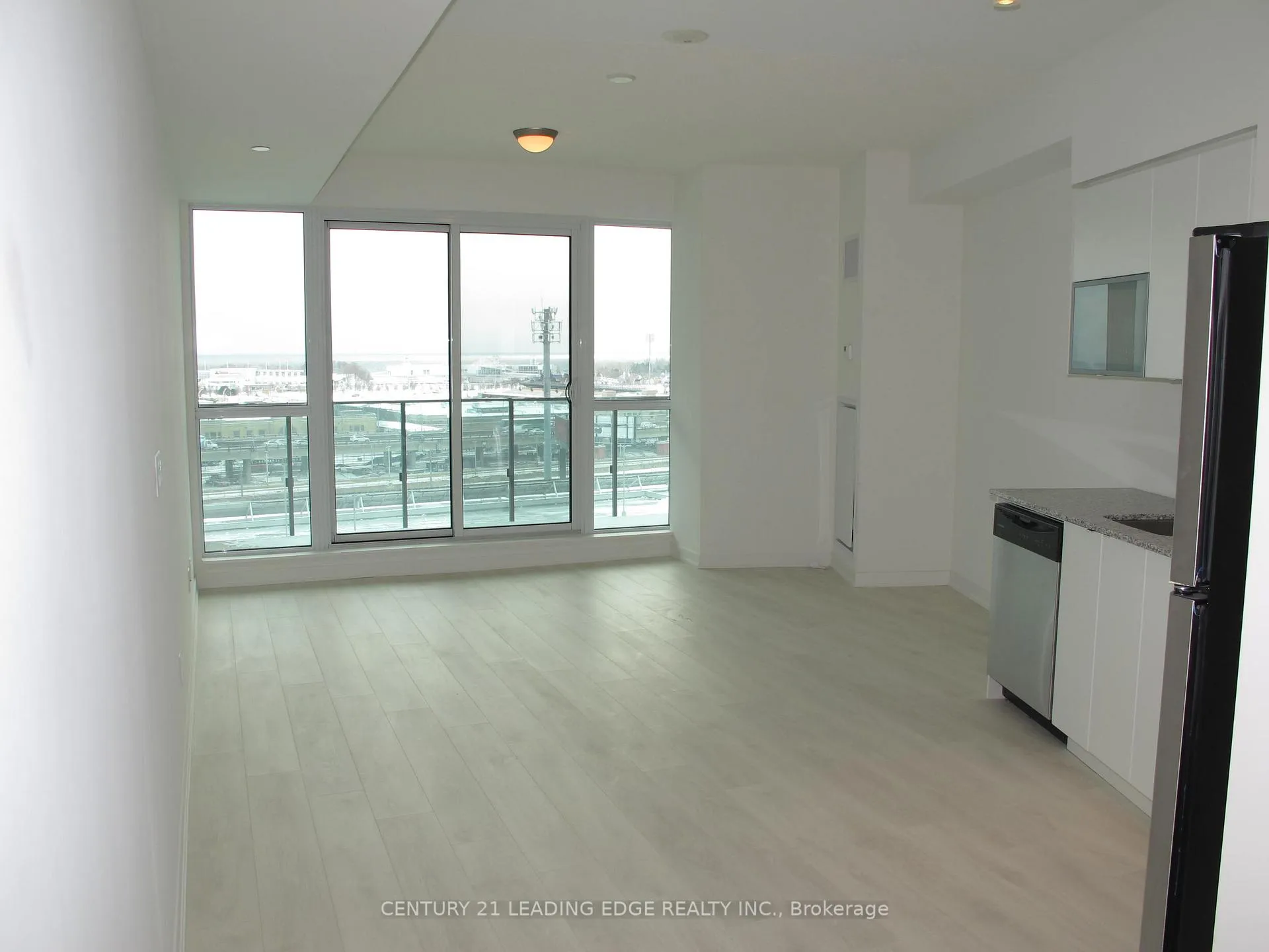 Photo 14 of Unit 909, 150 East Liberty Street, Toronto, Niagara — HOMEH