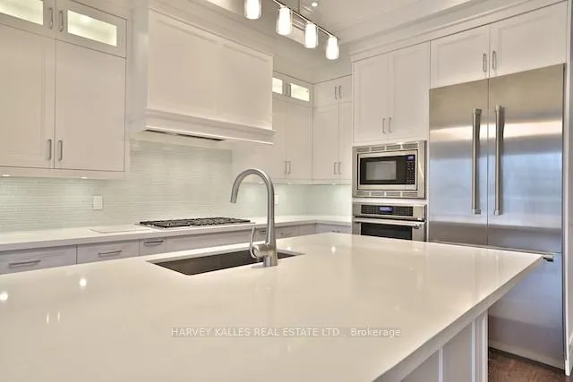 Photo 17 of 405B Melrose Avenue, Toronto, Bedford Park-Nortown — HOMEH