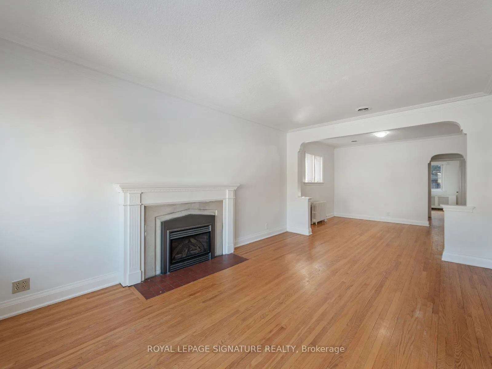 Photo 6 of 32 White Pine Avenue, Toronto, O'Connor-Parkview — HOMEH