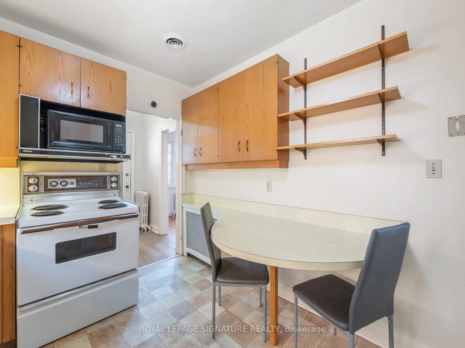 Photo 11 of 32 White Pine Avenue, Toronto, O'Connor-Parkview — HOMEH