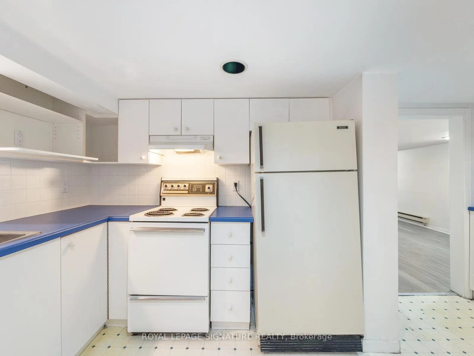Photo 31 of 32 White Pine Avenue, Toronto, O'Connor-Parkview — HOMEH