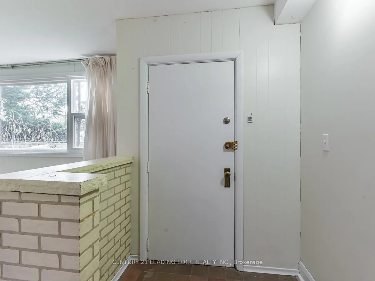 Photo 5 of Unit Lower, 301 Maple Street E, Whitby, Downtown Whitby — HOMEH