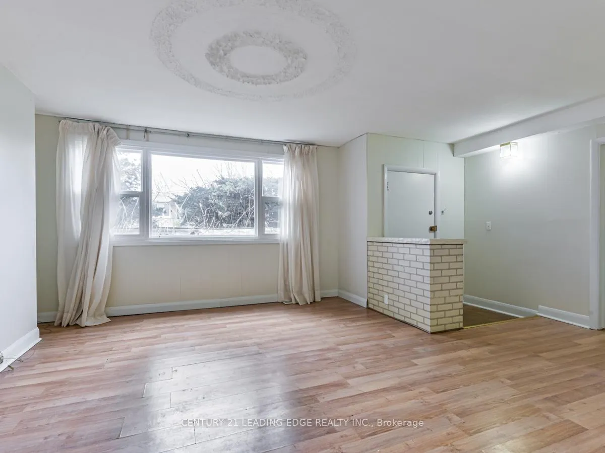 Photo 6 of Unit Lower, 301 Maple Street E, Whitby, Downtown Whitby — HOMEH