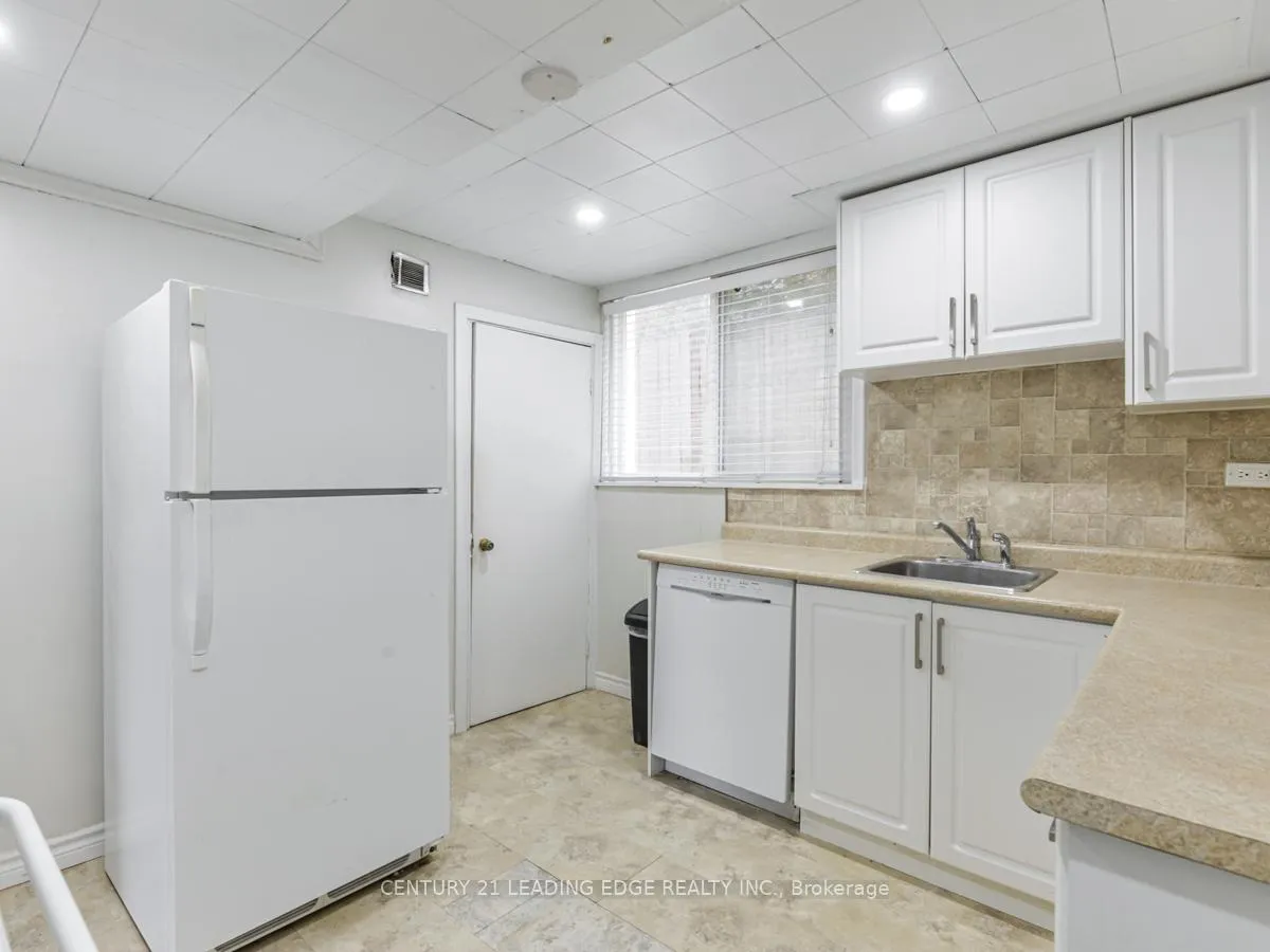 Photo 11 of Unit Lower, 301 Maple Street E, Whitby, Downtown Whitby — HOMEH