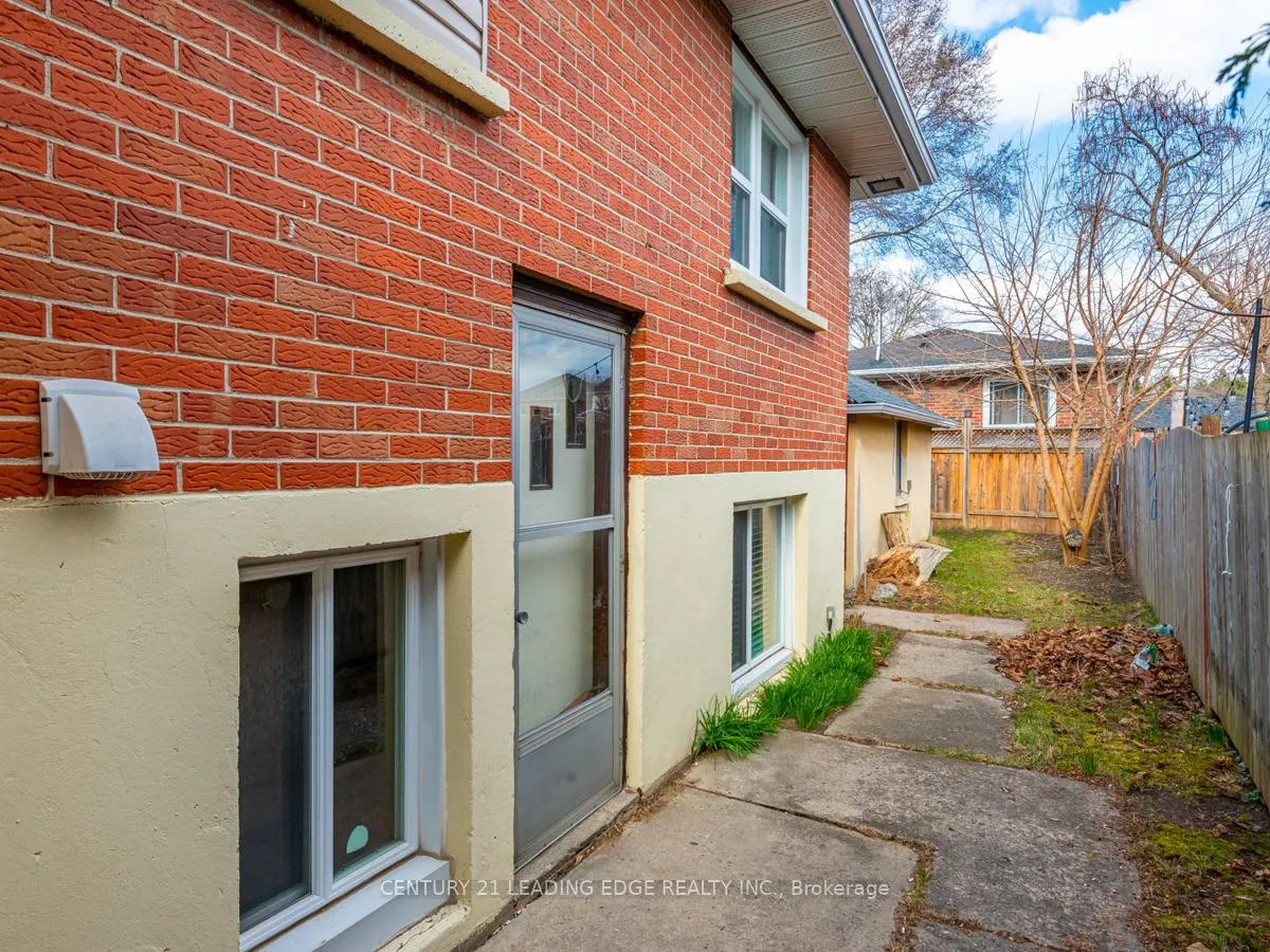 Photo 19 of Unit Lower, 301 Maple Street E, Whitby, Downtown Whitby — HOMEH
