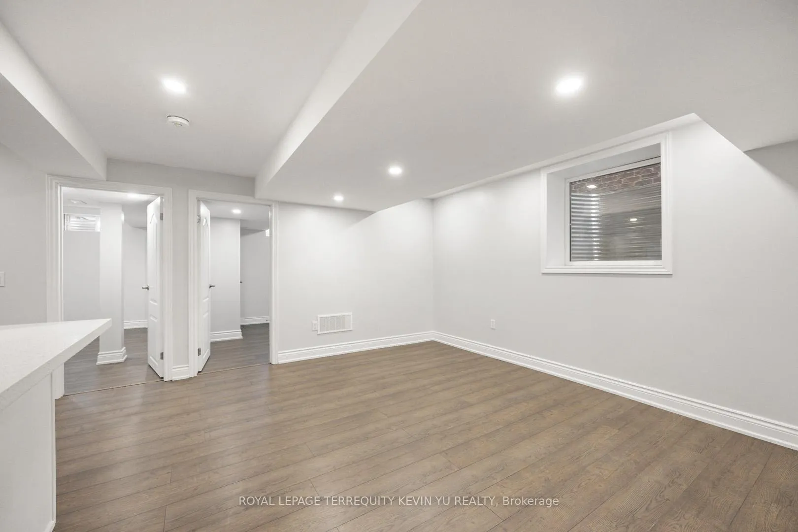 Photo 5 of Unit Bsmt, 27 Learmont Avenue, Caledon, Rural Caledon — HOMEH