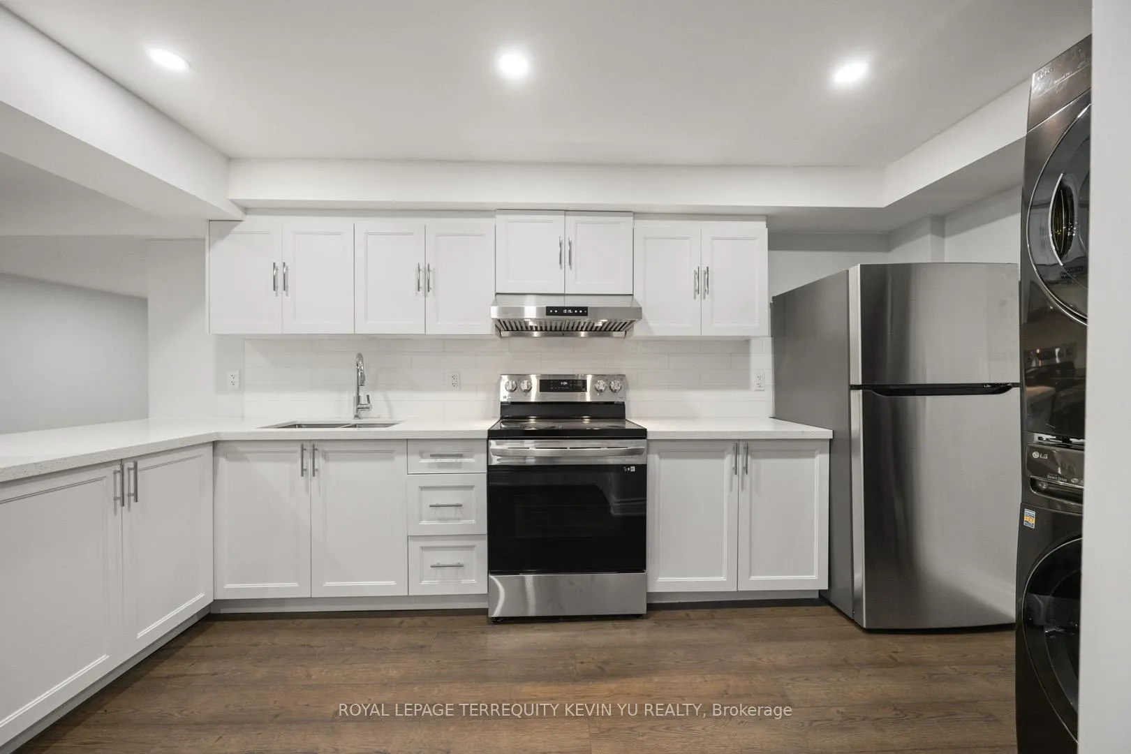 Photo 8 of Unit Bsmt, 27 Learmont Avenue, Caledon, Rural Caledon — HOMEH