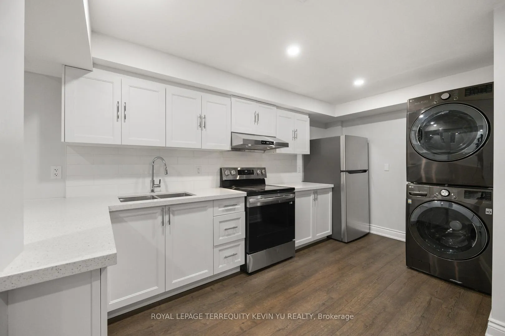 Photo 9 of Unit Bsmt, 27 Learmont Avenue, Caledon, Rural Caledon — HOMEH