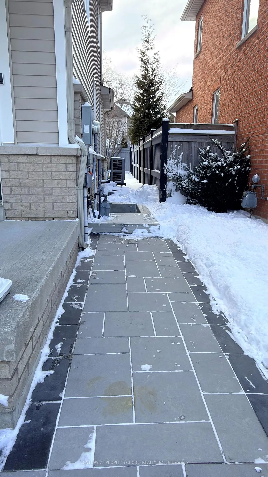 Photo 3 of Unit BSMT, 18 Lighthouse Street, Whitby, Port Whitby — HOMEH