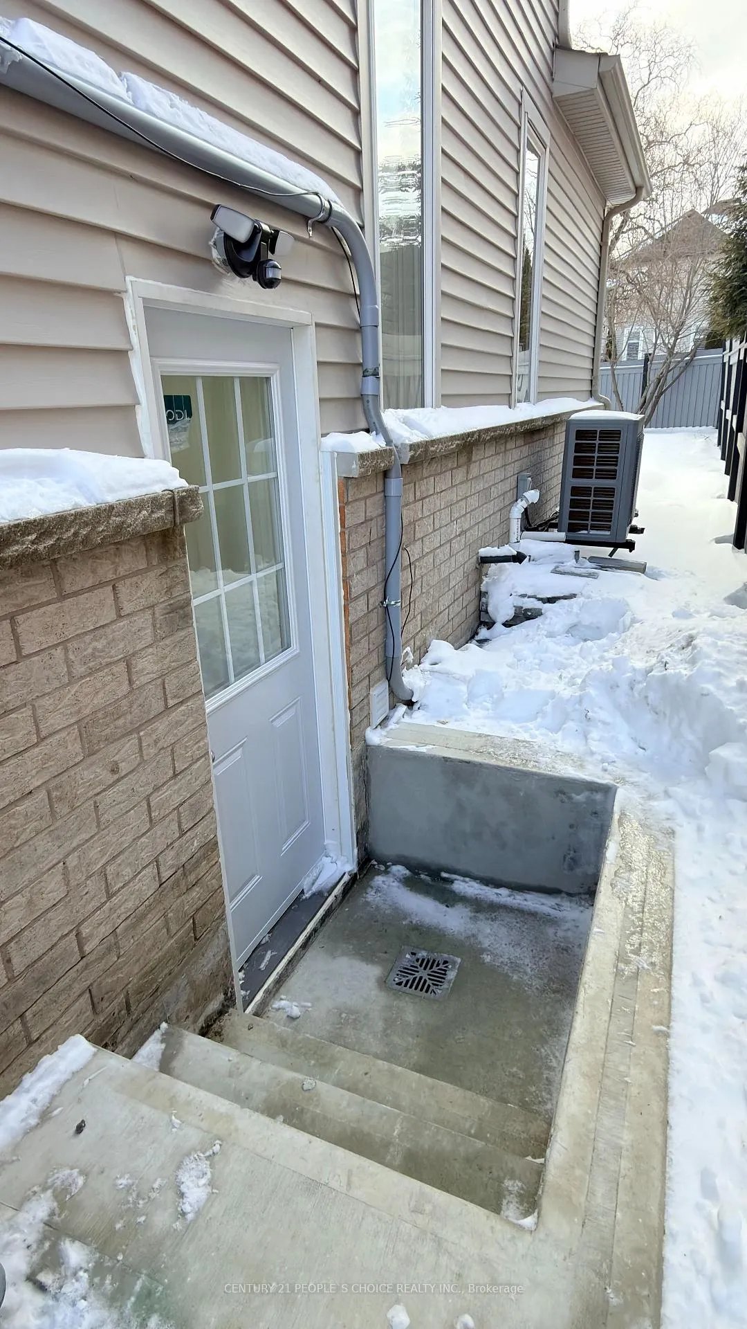 Photo 4 of Unit BSMT, 18 Lighthouse Street, Whitby, Port Whitby — HOMEH