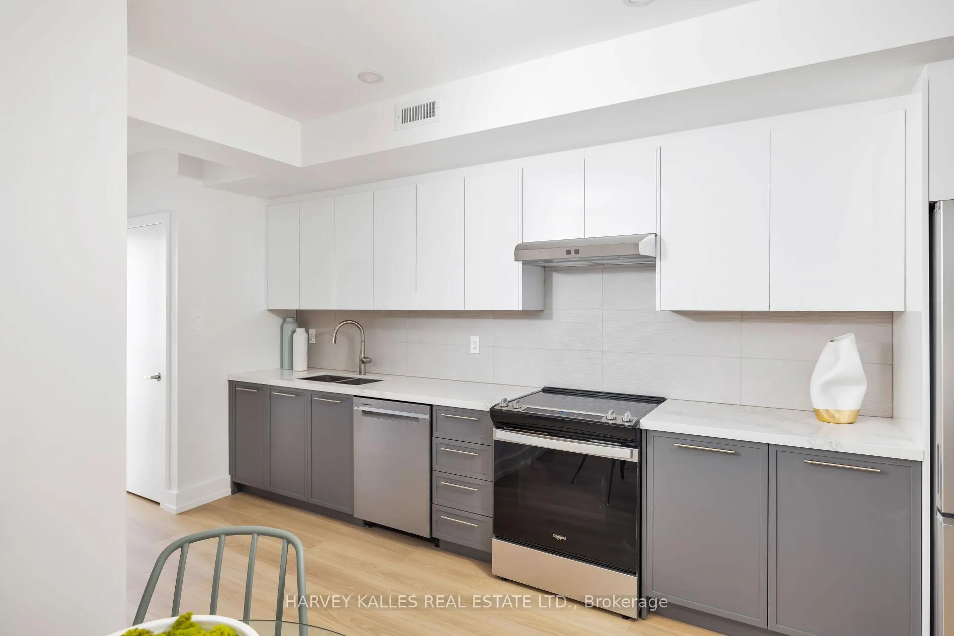 Photo 16 of Unit 4, 580A College Street, Toronto, Palmerston-Little Italy — HOMEH