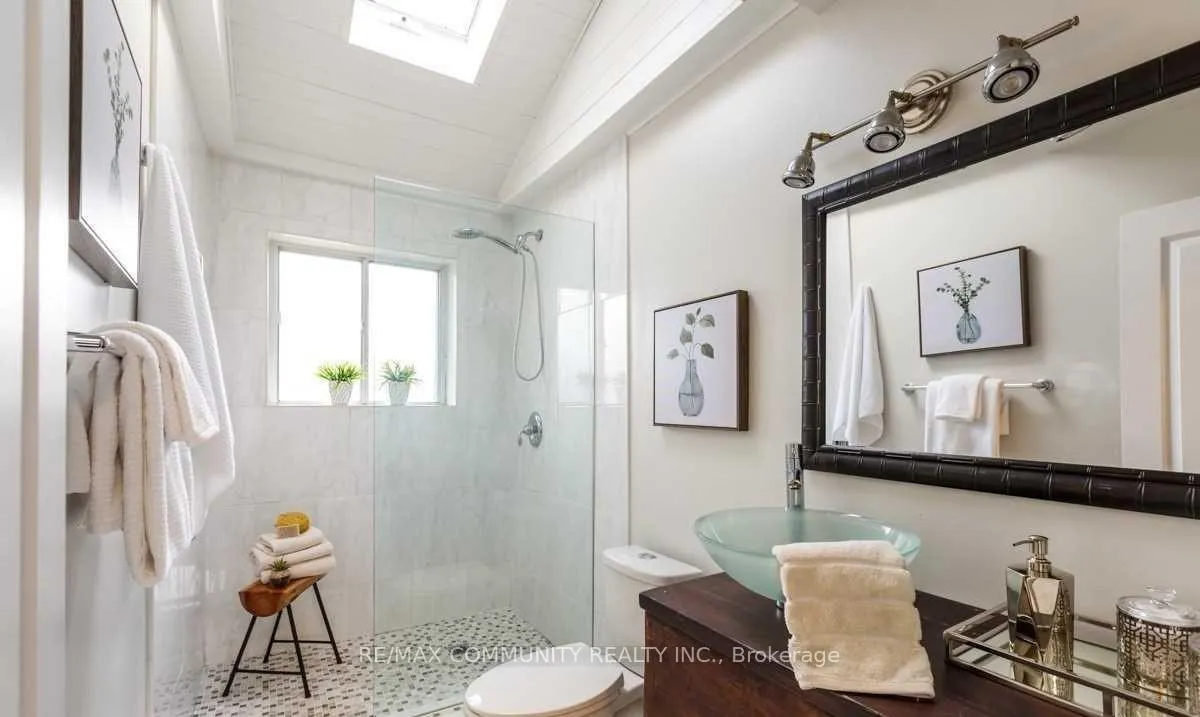 Photo 3 of 1356 Poprad Avenue, Pickering, Bay Ridges — HOMEH