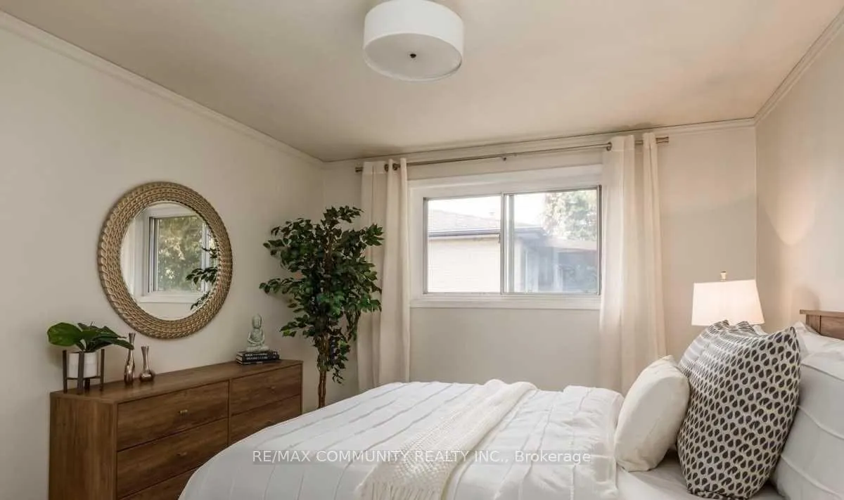 Photo 9 of 1356 Poprad Avenue, Pickering, Bay Ridges — HOMEH