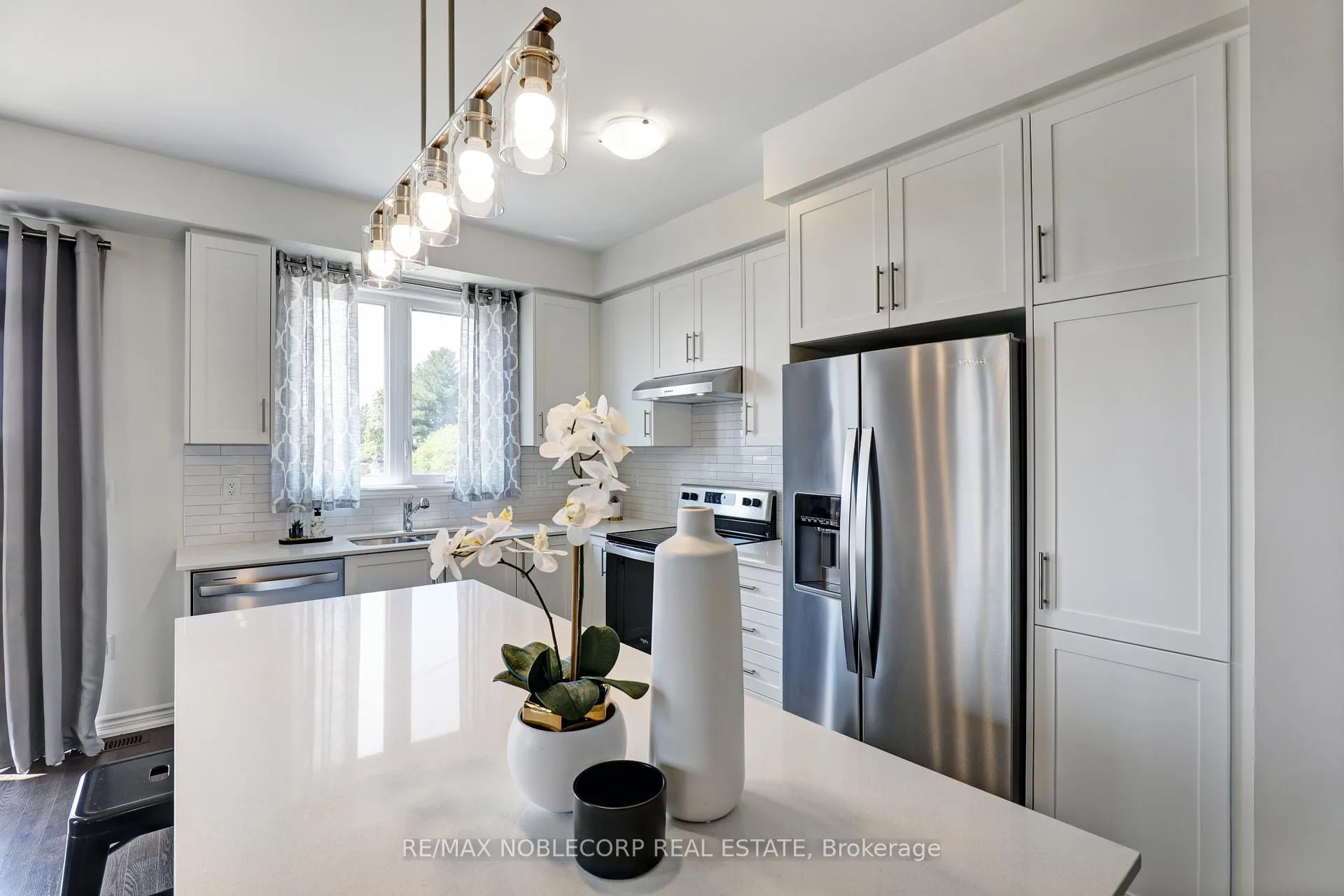 Photo 8 of 14 Greer Street, Barrie, Painswick South — HOMEH