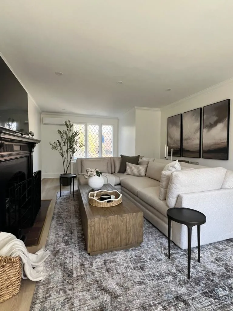 Photo 2 of 46 Elderwood Drive, Toronto, Forest Hill South — HOMEH