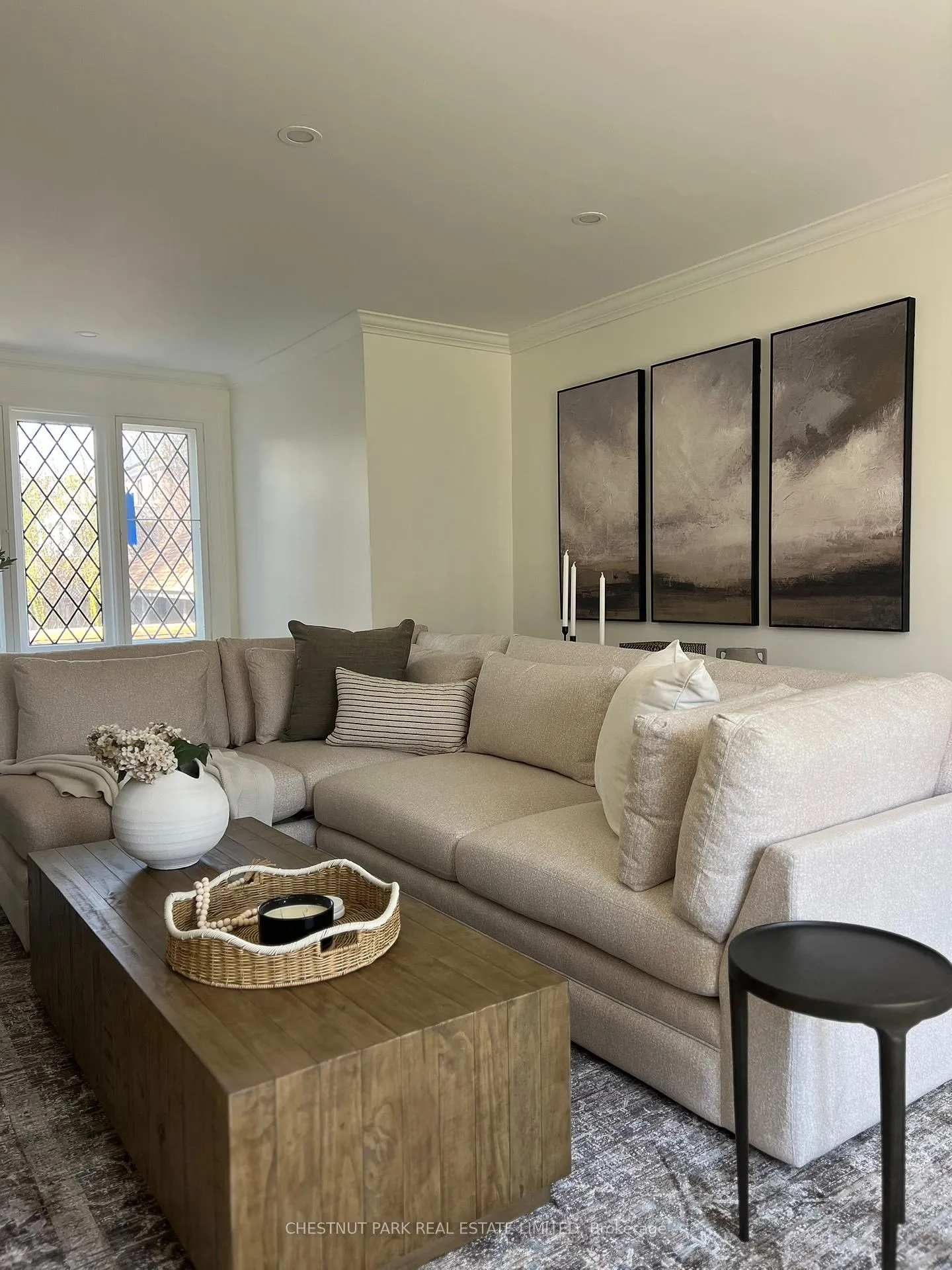 Photo 3 of 46 Elderwood Drive, Toronto, Forest Hill South — HOMEH