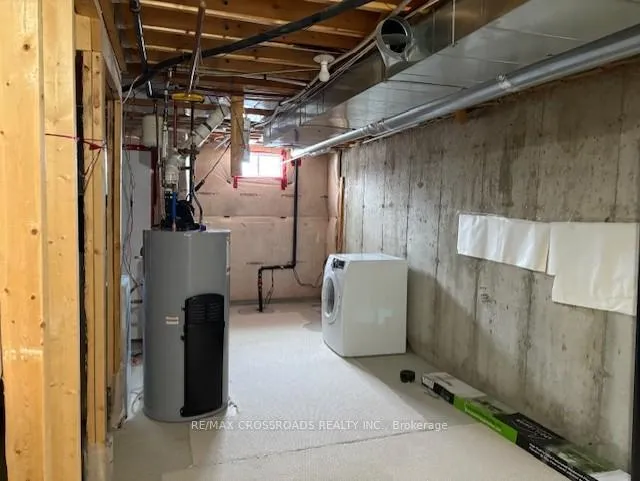 Photo 5 of 5243 Major Mackenzie Drive E, Markham, Berczy — HOMEH