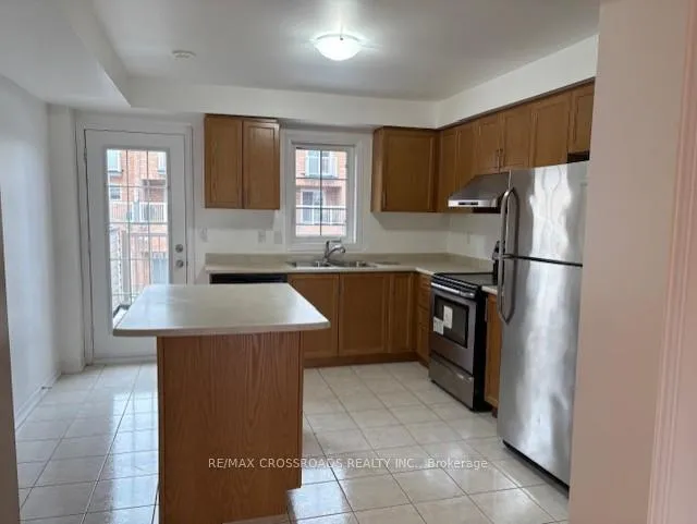 Photo 7 of 5243 Major Mackenzie Drive E, Markham, Berczy — HOMEH