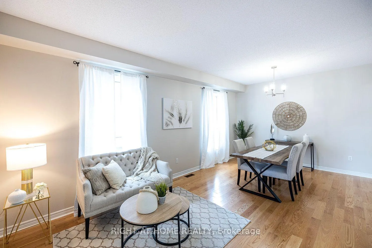 Photo 9 of 64 Chimney Hill Way, Scugog, Port Perry — HOMEH