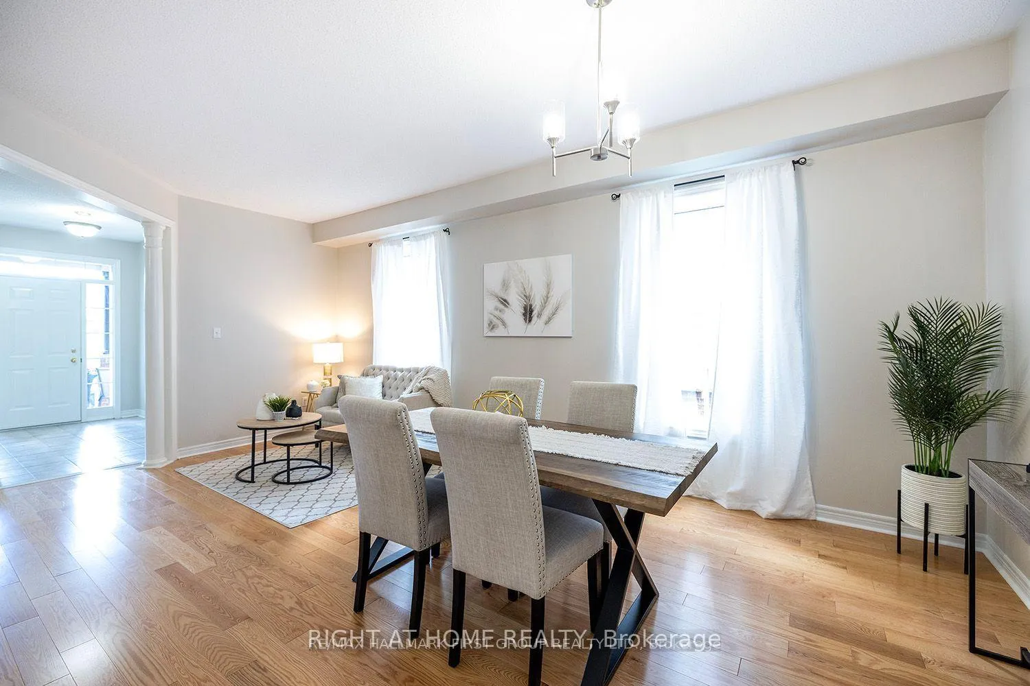 Photo 10 of 64 Chimney Hill Way, Scugog, Port Perry — HOMEH