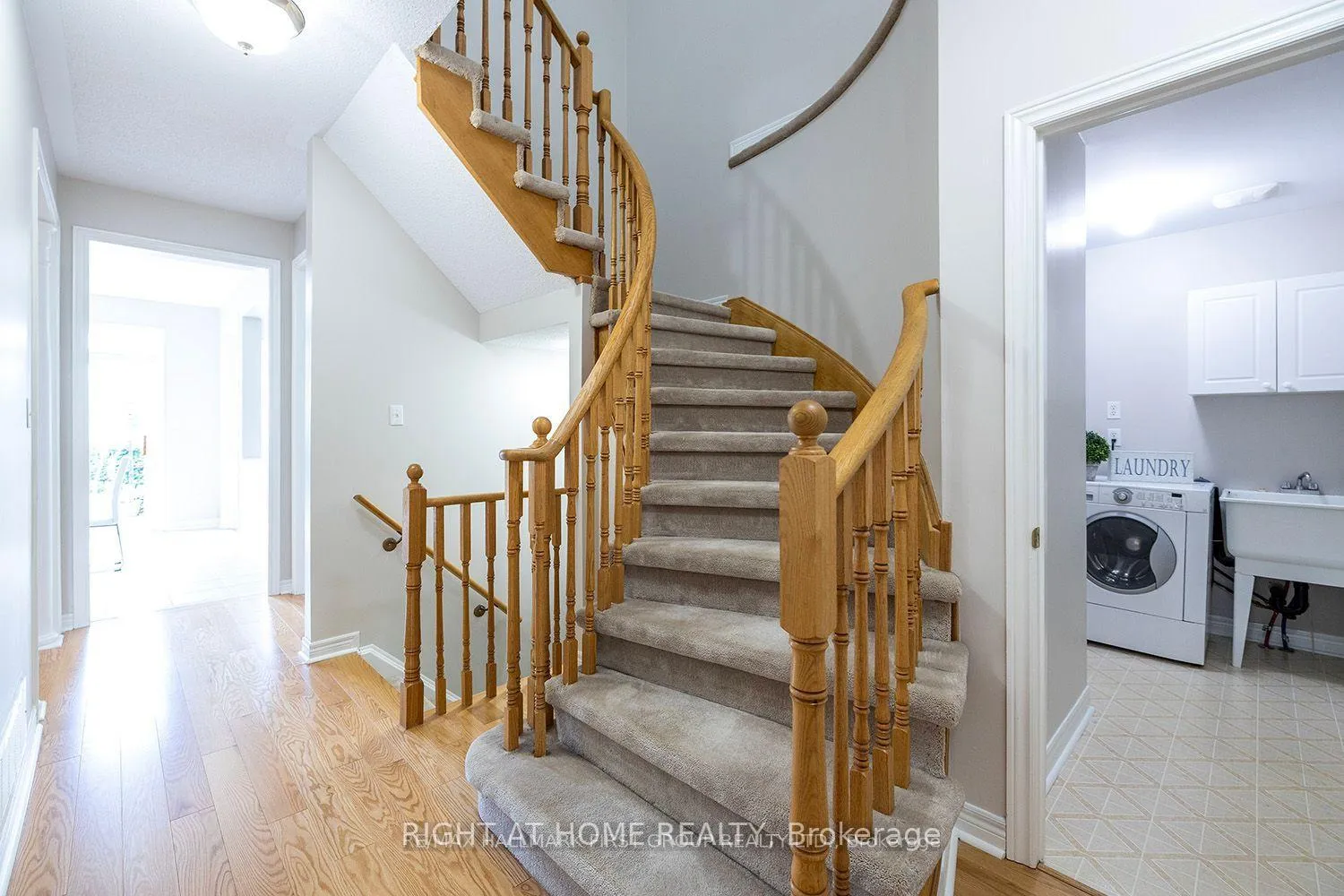 Photo 11 of 64 Chimney Hill Way, Scugog, Port Perry — HOMEH