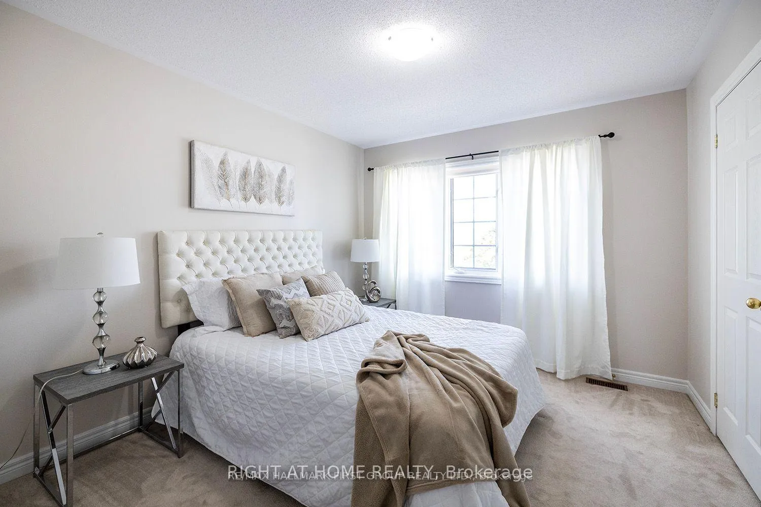 Photo 15 of 64 Chimney Hill Way, Scugog, Port Perry — HOMEH