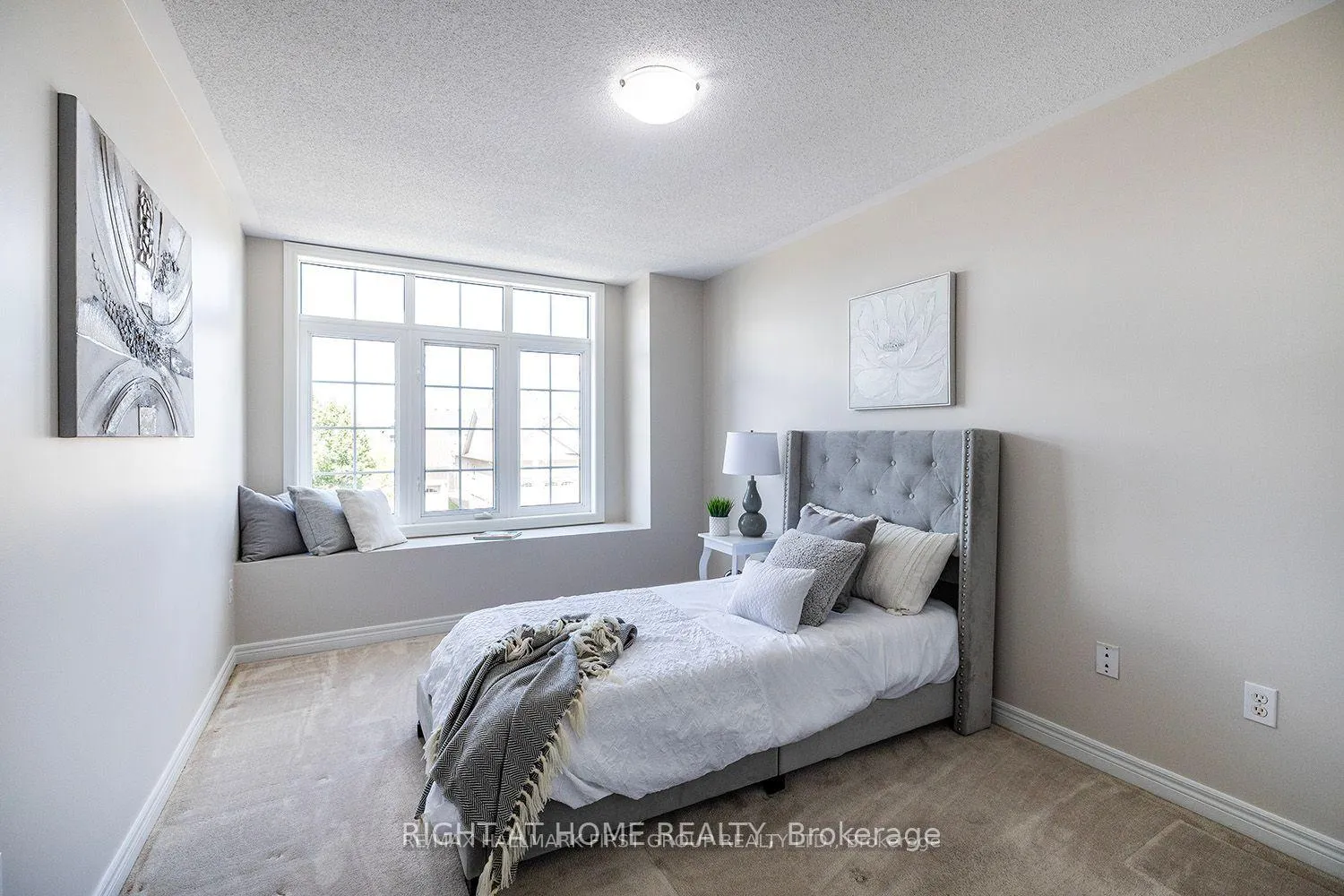 Photo 16 of 64 Chimney Hill Way, Scugog, Port Perry — HOMEH