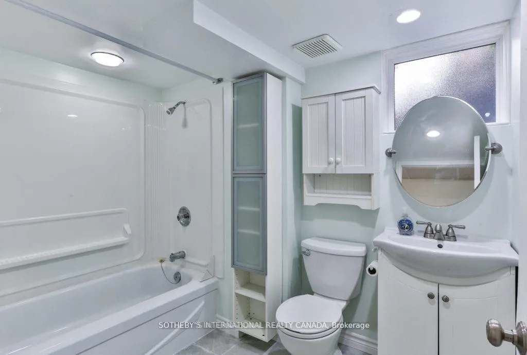Photo 10 of Unit Lower Level, 1450 Bayview Avenue, Toronto, Mount Pleasant East — HOMEH