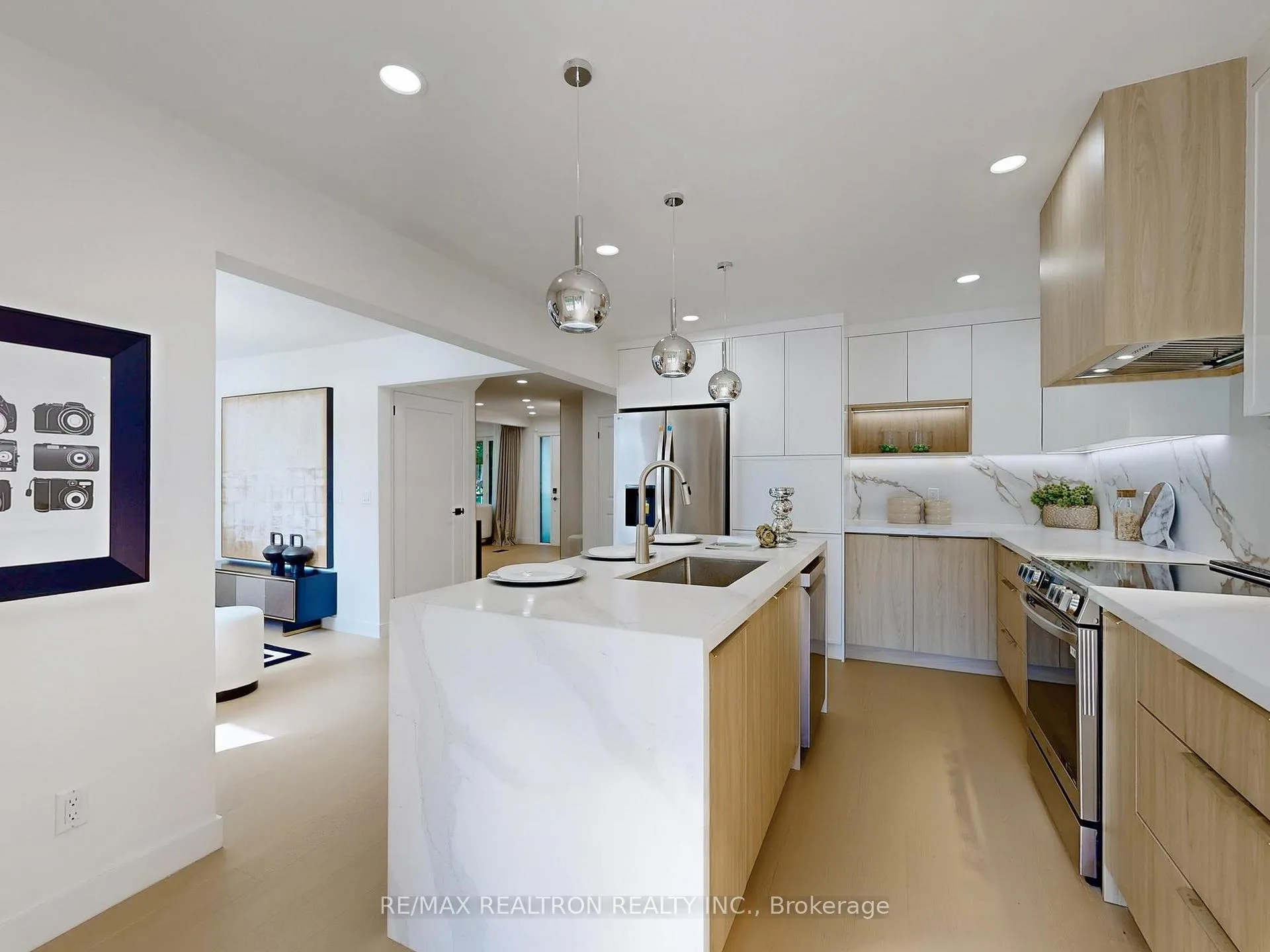 Photo 10 of 66 Chant Crescent, Markham, Unionville — HOMEH