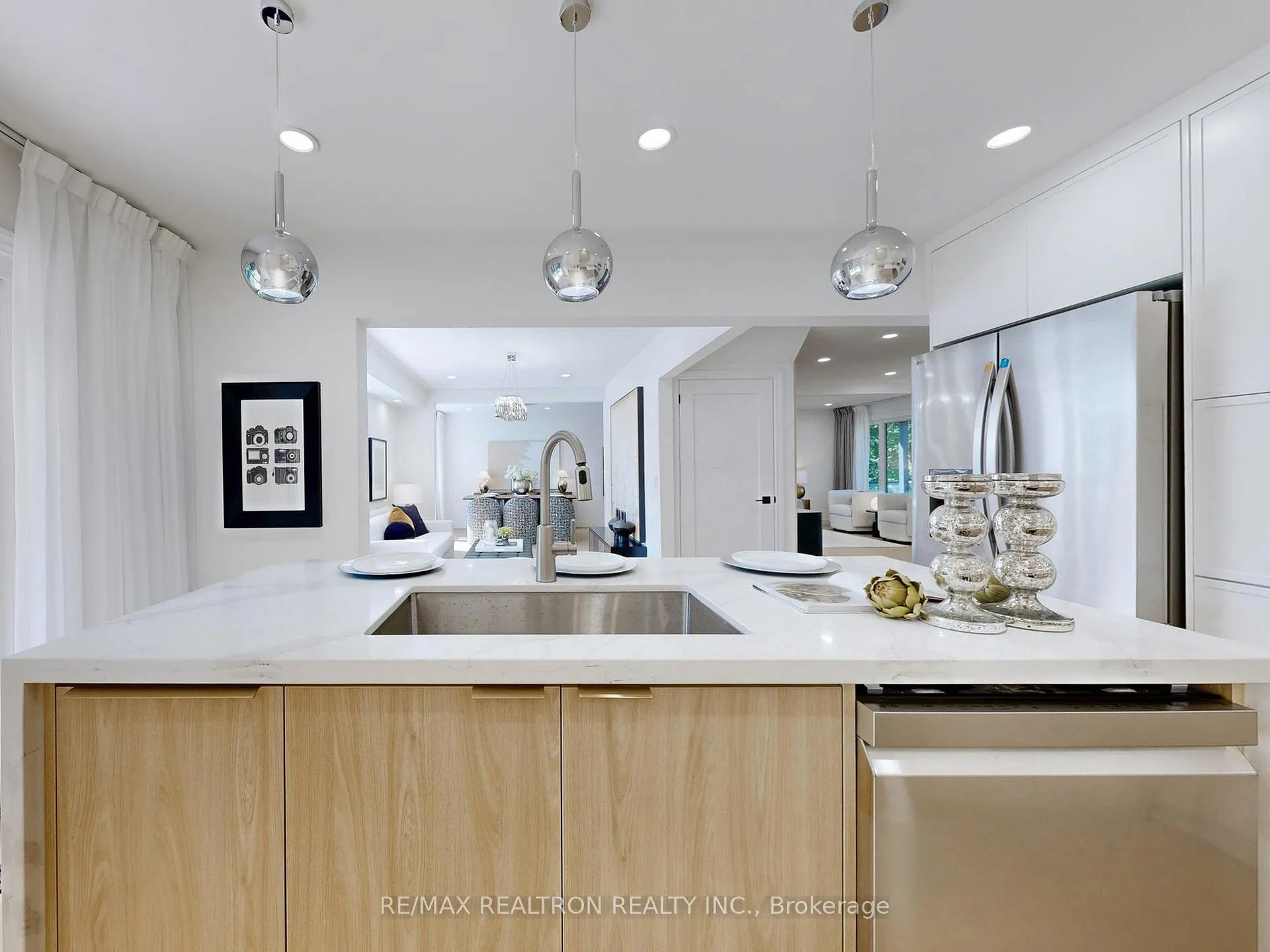 Photo 13 of 66 Chant Crescent, Markham, Unionville — HOMEH