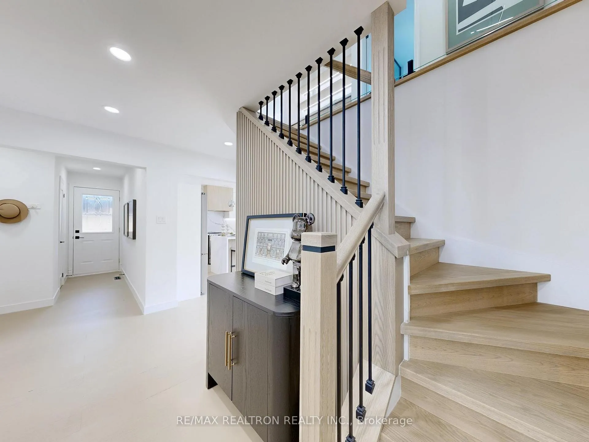 Photo 18 of 66 Chant Crescent, Markham, Unionville — HOMEH