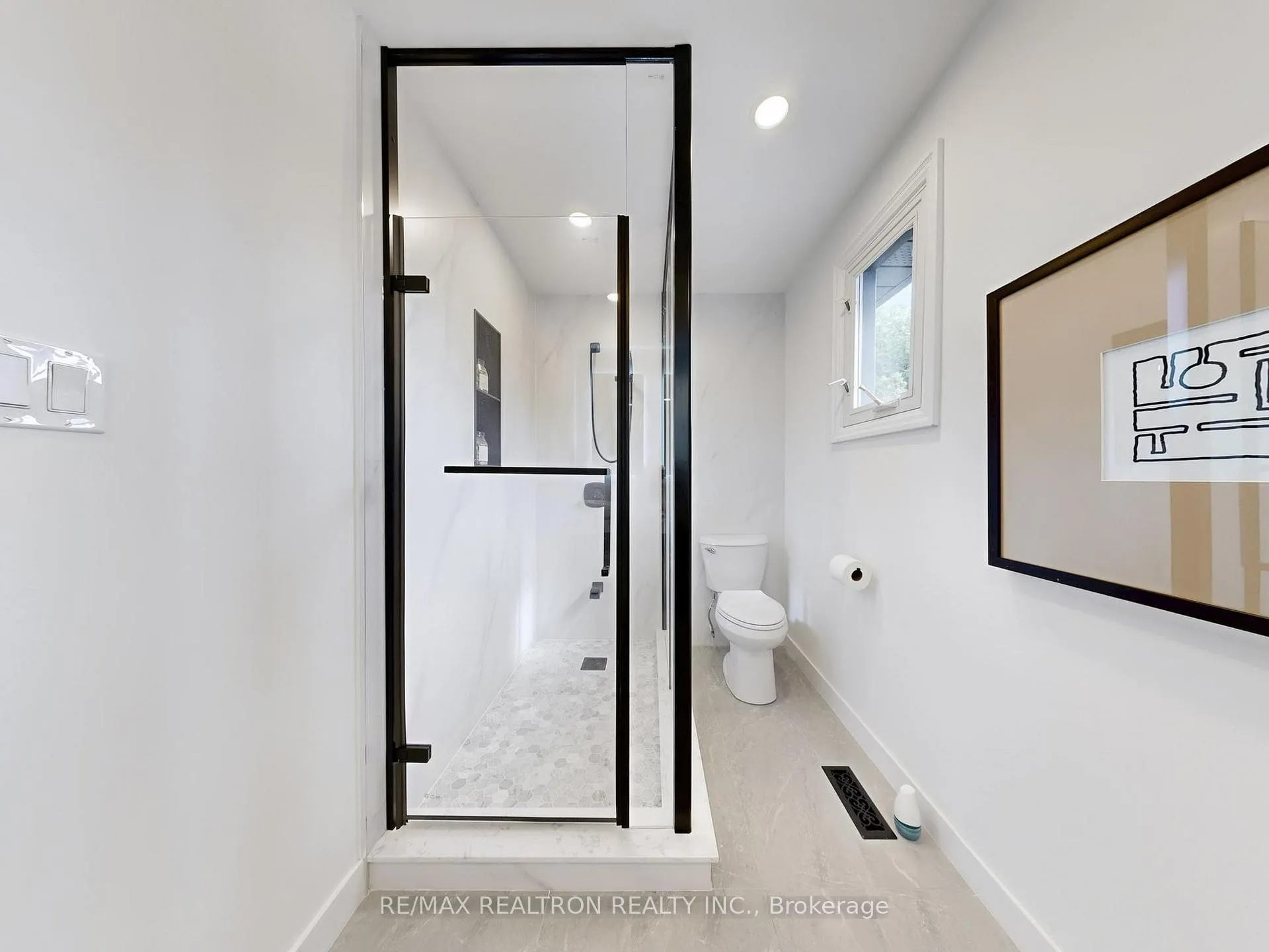 Photo 24 of 66 Chant Crescent, Markham, Unionville — HOMEH