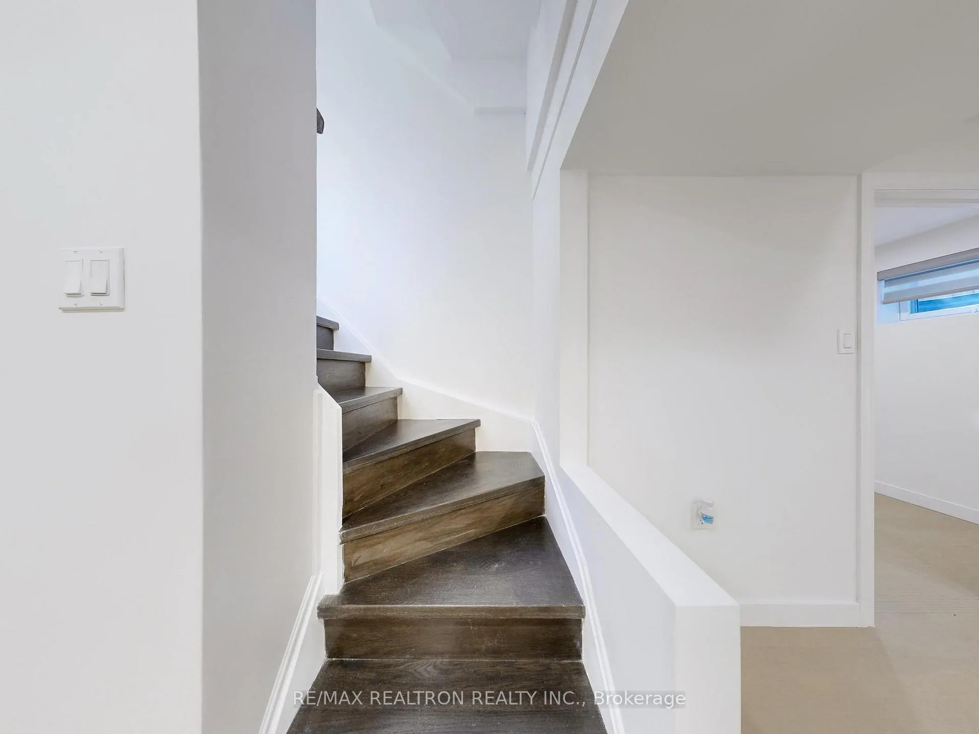 Photo 33 of 66 Chant Crescent, Markham, Unionville — HOMEH