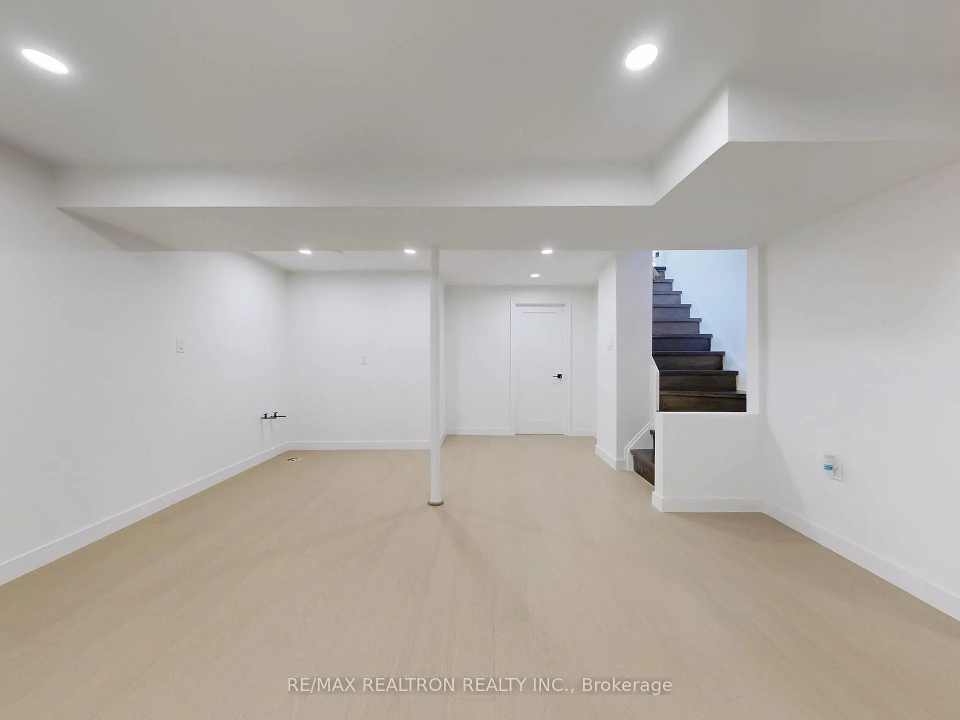 Photo 35 of 66 Chant Crescent, Markham, Unionville — HOMEH