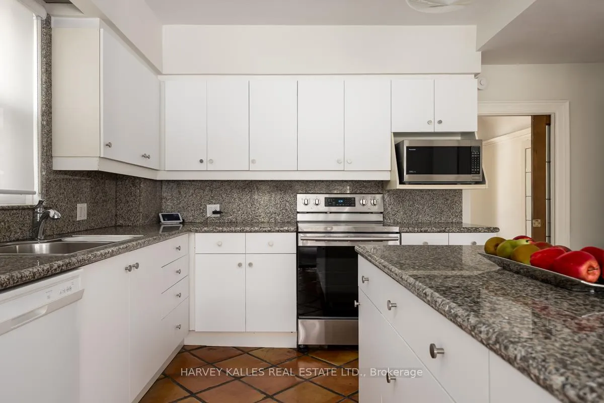 Photo 12 of 48 Teddington Park Avenue, Toronto, Lawrence Park North — HOMEH