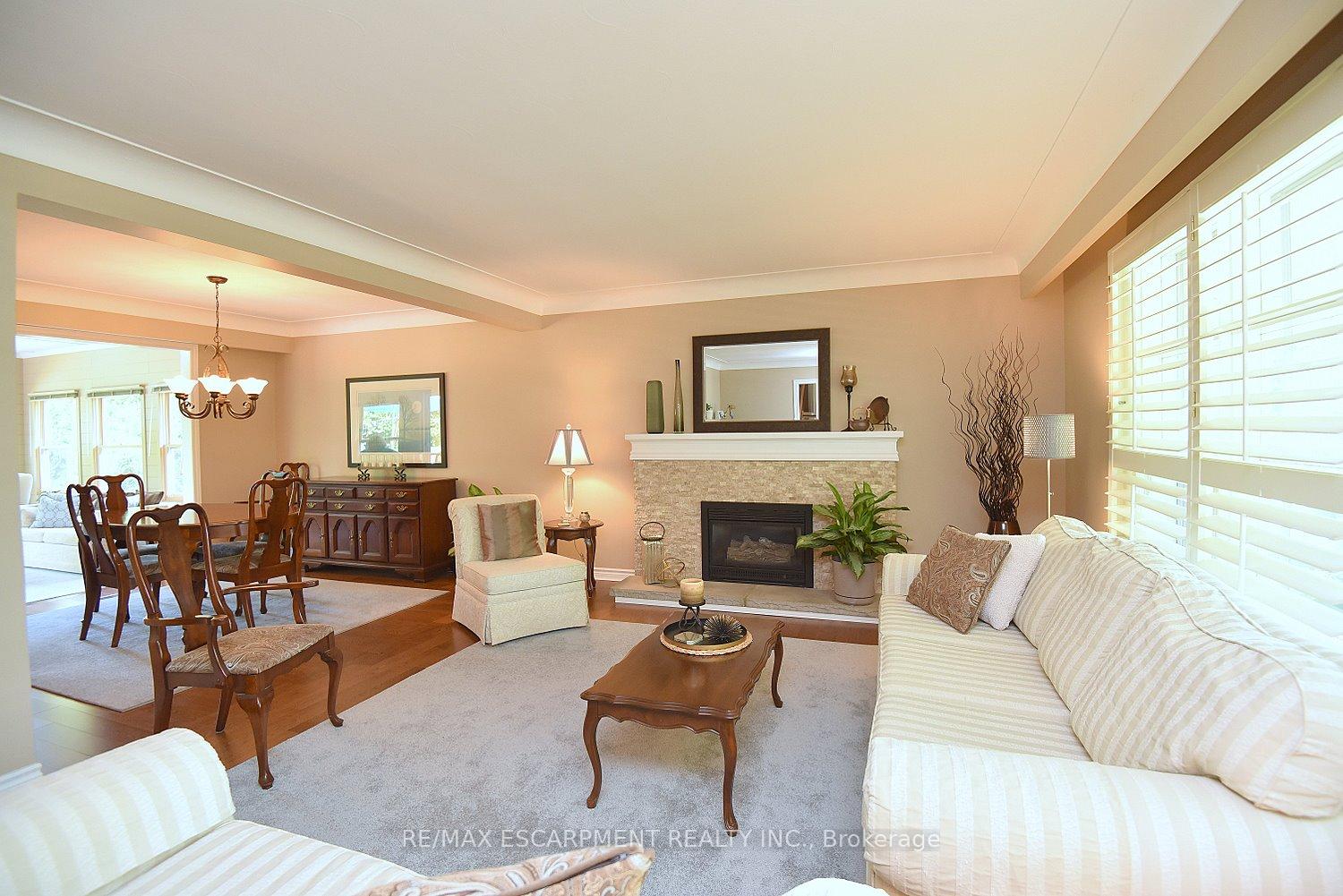 Photo 7 of 219 Strathcona Drive, Burlington, Shoreacres — HOMEH