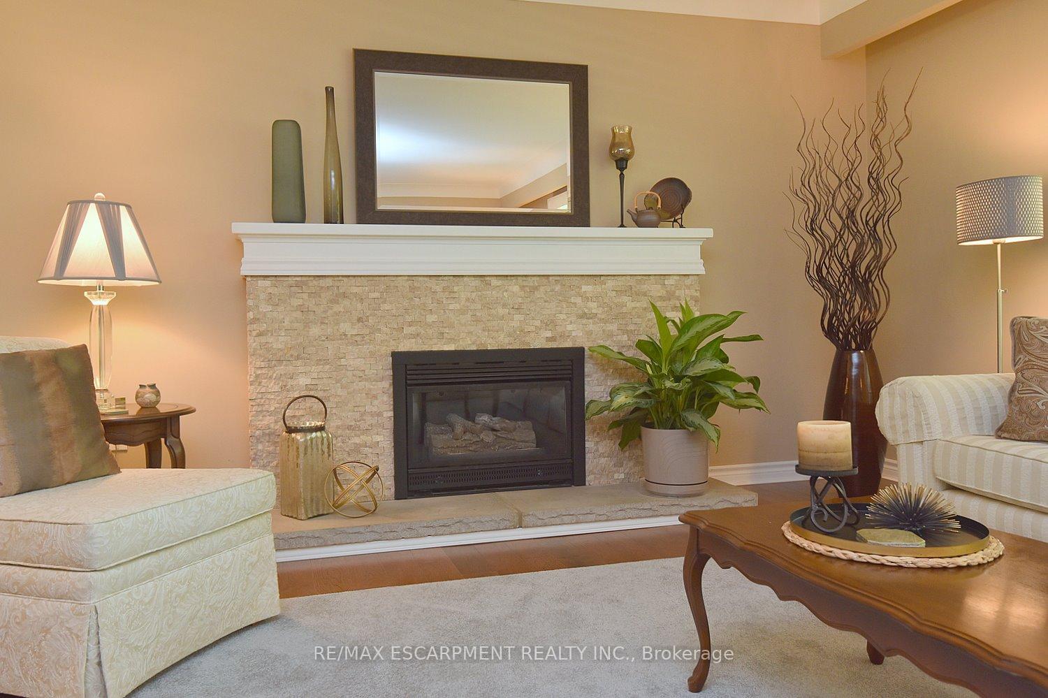 Photo 9 of 219 Strathcona Drive, Burlington, Shoreacres — HOMEH