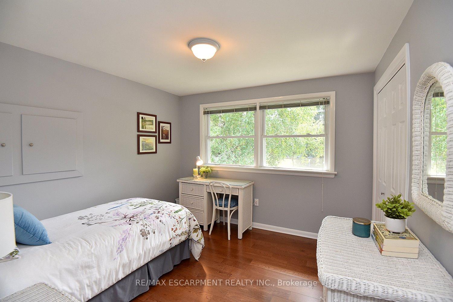 Photo 20 of 219 Strathcona Drive, Burlington, Shoreacres — HOMEH