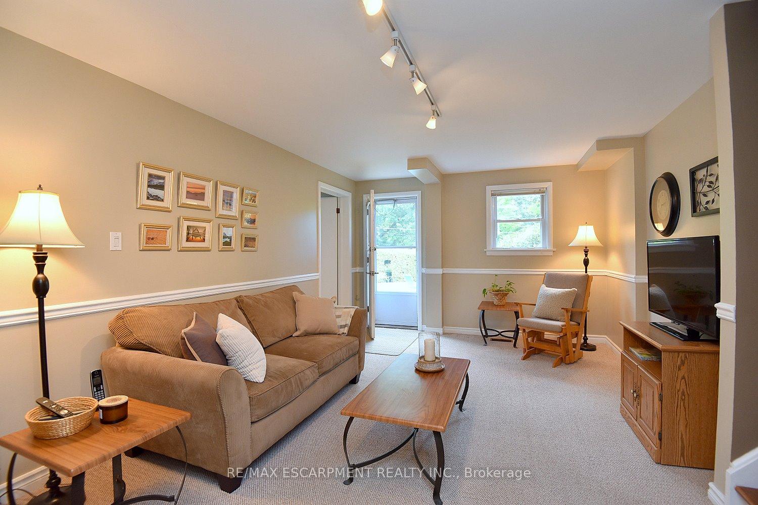 Photo 22 of 219 Strathcona Drive, Burlington, Shoreacres — HOMEH