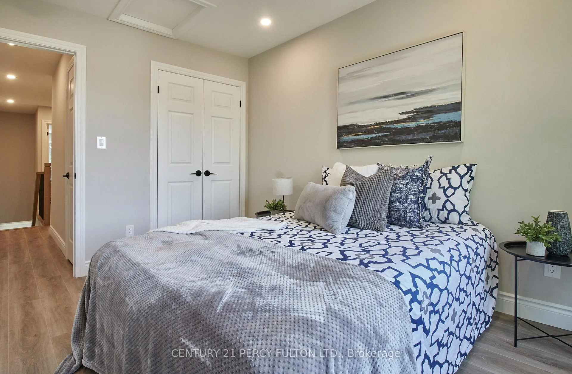 Photo 21 of 122 Olive Avenue, Oshawa, Central — HOMEH
