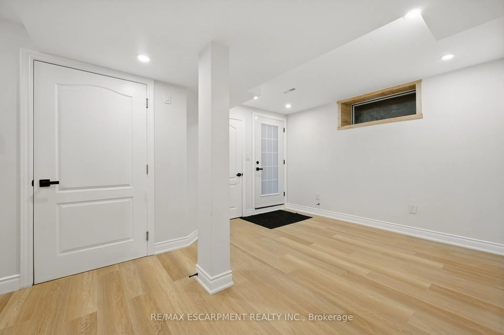 Photo 12 of Unit 3, 333 Emerald Street N, Hamilton, Beasley — HOMEH