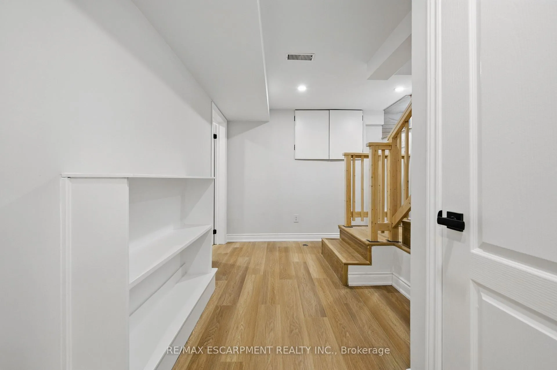 Photo 13 of Unit 3, 333 Emerald Street N, Hamilton, Beasley — HOMEH